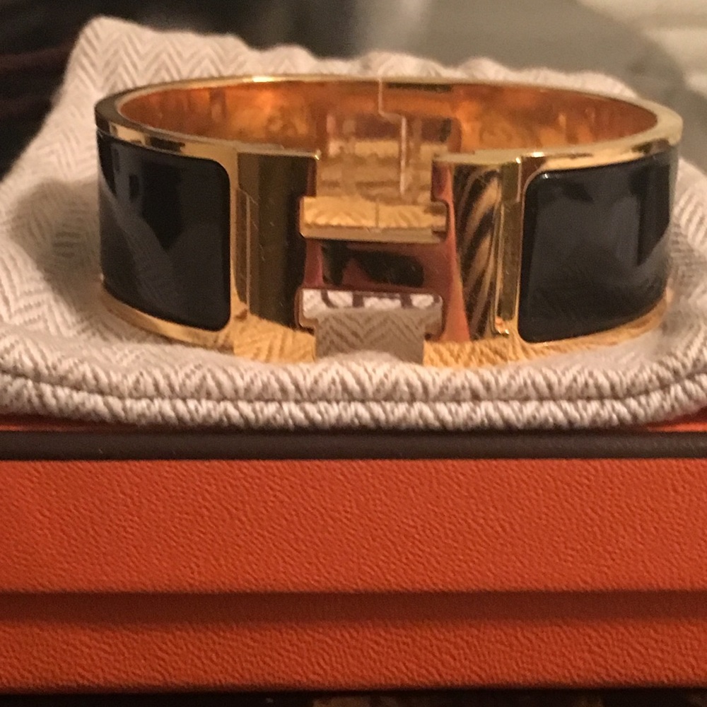 Hermès Clic Clac H Bracelet in Noir